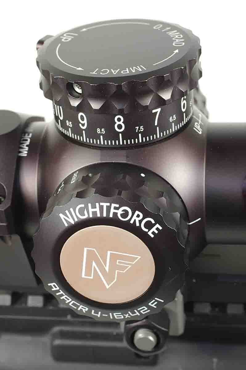 The Nightforce ATACR 4-16x 42mm F1 scope has an elevation turret dial to compensate for bullet drop. The scope also features a MIL-R reticle to compensate for distance and wind.